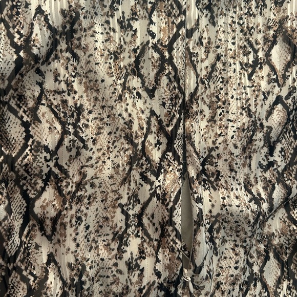 MSK Abstract Pattern Long Sleeve Dress - Picture 11 of 11